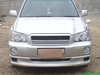 2001 Toyota Kluger V Pictures