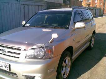 2001 Toyota Kluger V Pictures