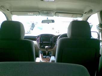 2001 Toyota Kluger V Photos