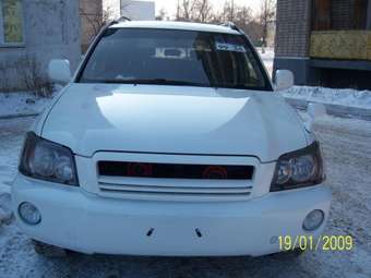 2001 Toyota Kluger V Photos