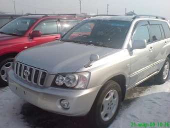 2001 Toyota Kluger V Photos