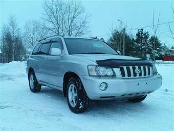 2001 Toyota Kluger V Photos