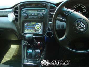 2001 Toyota Kluger V Pictures