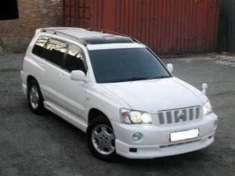 2001 Toyota Kluger V Pictures