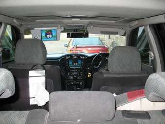 2001 Toyota Kluger V Pictures