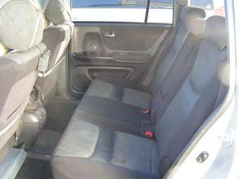 2001 Toyota Kluger V Pictures