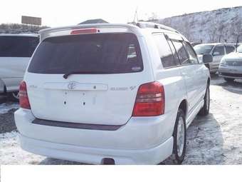 2001 Toyota Kluger V Photos