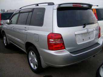 2001 Toyota Kluger V Pictures