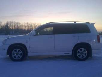 2001 Toyota Kluger V Pics