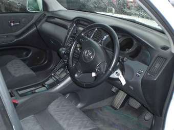 2001 Toyota Kluger V For Sale