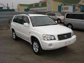 2001 Toyota Kluger V Pictures