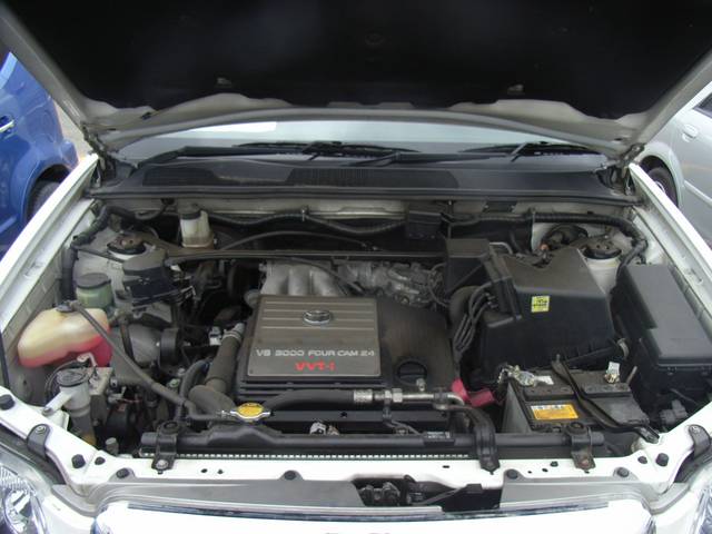 2002 Toyota Kluger V