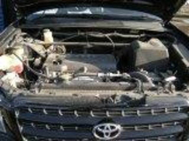 2002 Toyota Kluger V