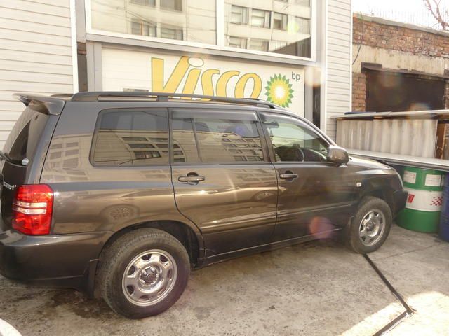 2002 Toyota Kluger V