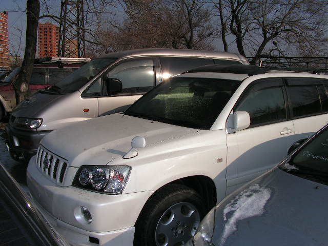 2002 Toyota Kluger V