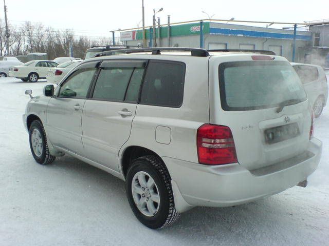 2002 Toyota Kluger V