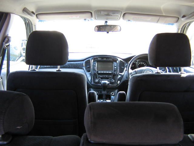 2002 Toyota Kluger V