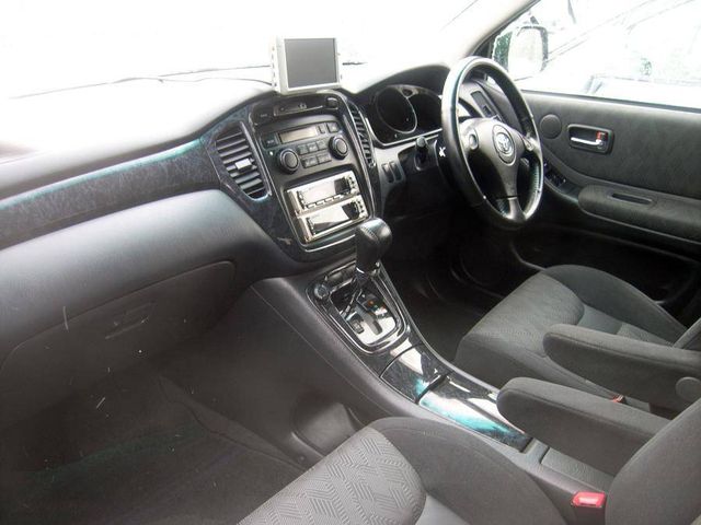 2002 Toyota Kluger V