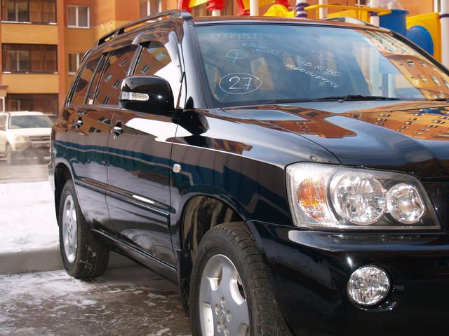 2002 Toyota Kluger V