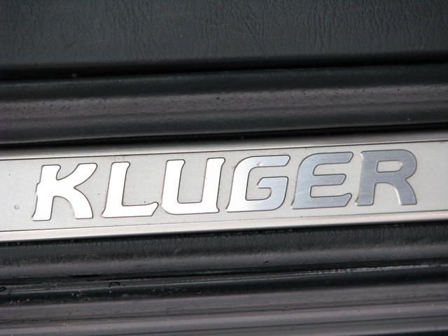 2002 Toyota Kluger V