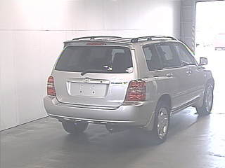 2002 Toyota Kluger V Images