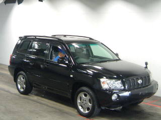 2002 Toyota Kluger V Photos