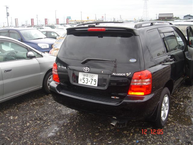 2002 Toyota Kluger V Pictures