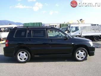 2002 Toyota Kluger V Pictures