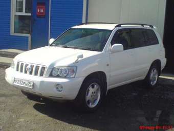 2002 Toyota Kluger V Pictures