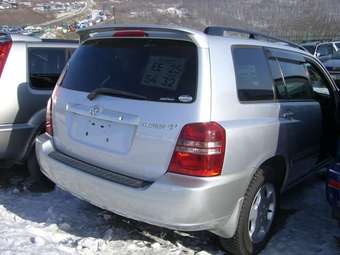 2002 Toyota Kluger V Images