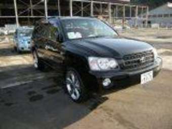 2002 Toyota Kluger V Photos