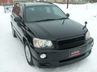 2002 Toyota Kluger V Photos