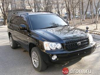 2002 Toyota Kluger V Pictures