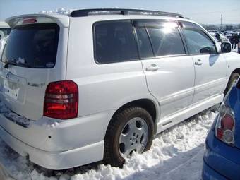 2002 Toyota Kluger V Photos