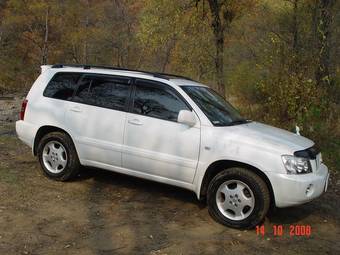 2002 Toyota Kluger V Photos