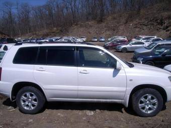 2002 Toyota Kluger V Pics