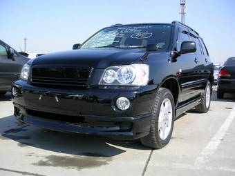 2002 Toyota Kluger V Photos