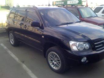 2002 Toyota Kluger V Pictures