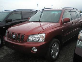 2002 Toyota Kluger V Photos