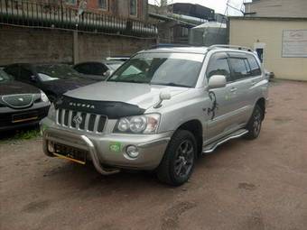 2002 Toyota Kluger V Pictures