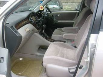 2002 Toyota Kluger V For Sale