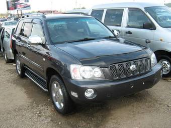 2002 Toyota Kluger V Photos