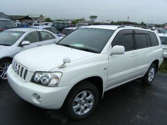 2002 Toyota Kluger V Pictures