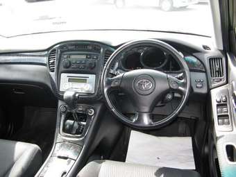 Toyota Kluger V