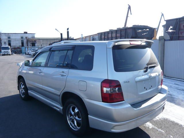 2003 Toyota Kluger V