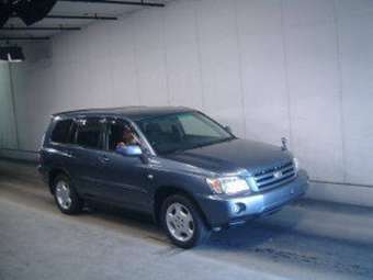 2003 Toyota Kluger V