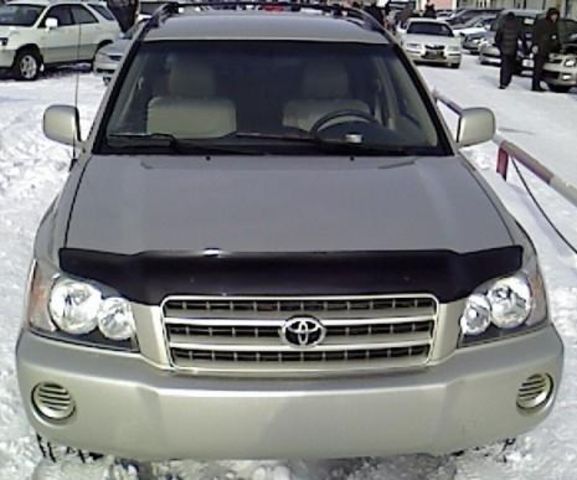 2003 Toyota Kluger V