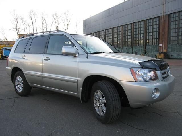 2003 Toyota Kluger V