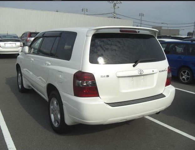 2003 Toyota Kluger V