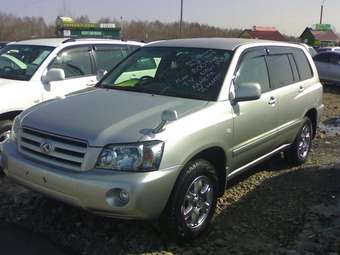 2003 Toyota Kluger V Photos